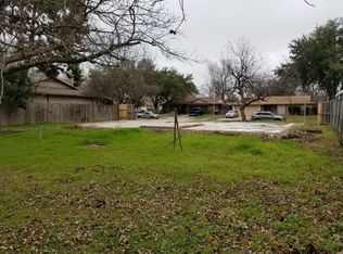 1811 Ridge Rd, Carrollton, TX 75006