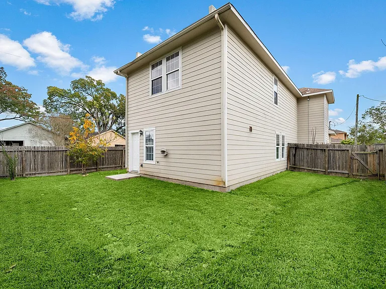 3002 Paige St — Photo 19