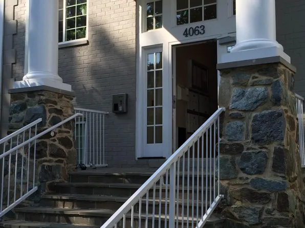 4063 S Four Mile Run Dr, Arlington, VA