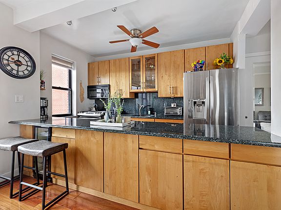 3rd image of 2166 Broadway APT 16E