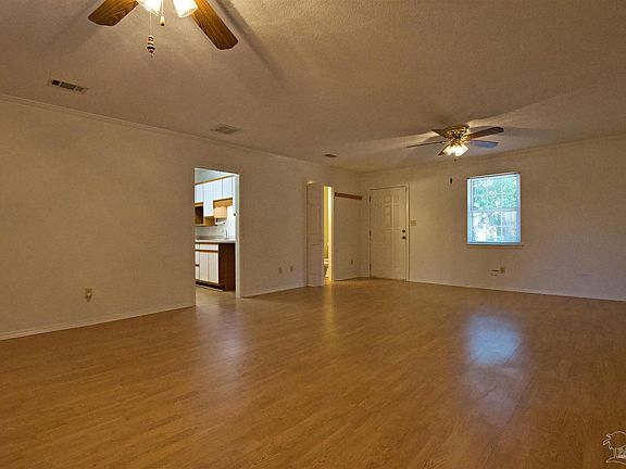 3rd image of 5755 Ventura Ln