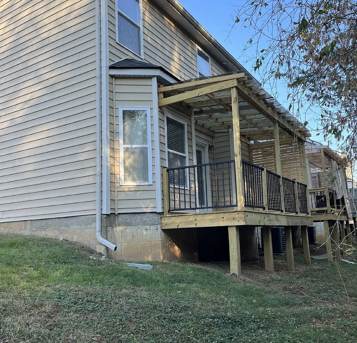 3 bed, 2.5 bath, 1640 sqft, $2,000 — Photo 2