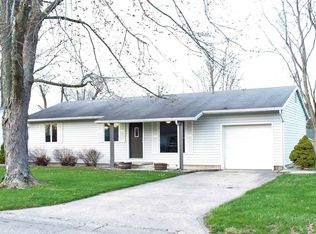 117 E Parkway Dr, Warren, IN 46792