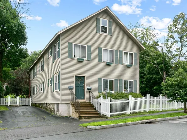 13 Superior Rd, Worcester, MA 01604