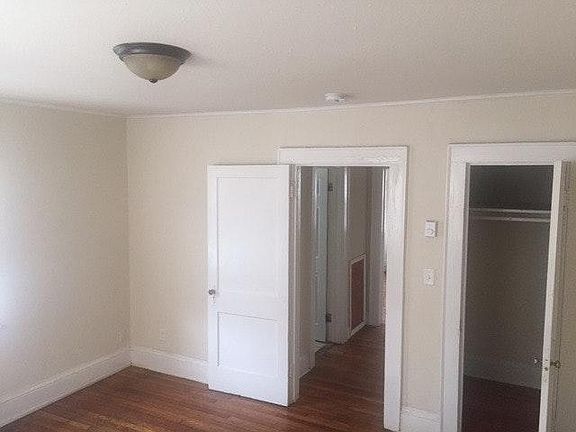 3rd image of 817 W 37th St APT 3