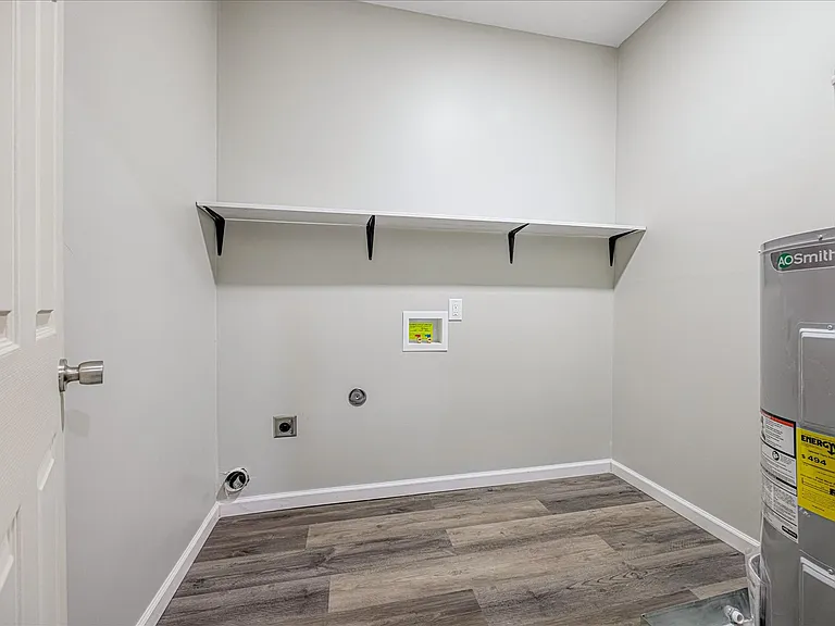 3587 Cowden Ave — Photo 13
