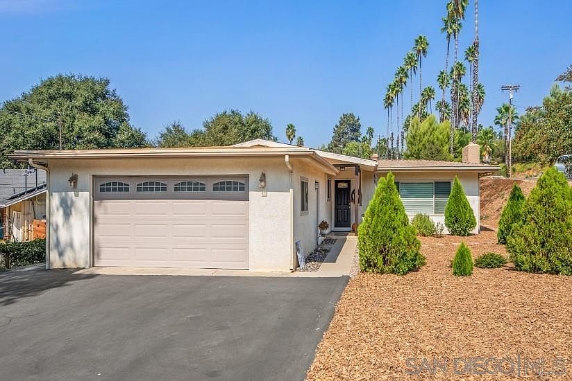 1st image of 626 Clarence Ln