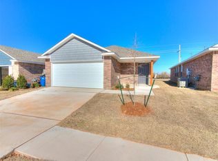 924 Hudson Rd, Chickasha, OK 73018