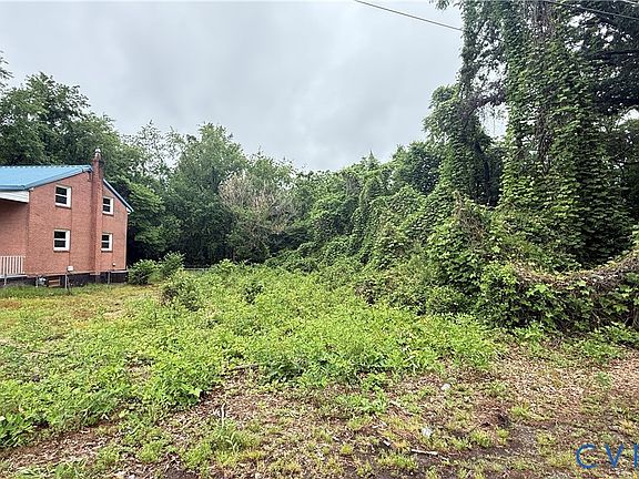 3rd image of 219 Amy Ave