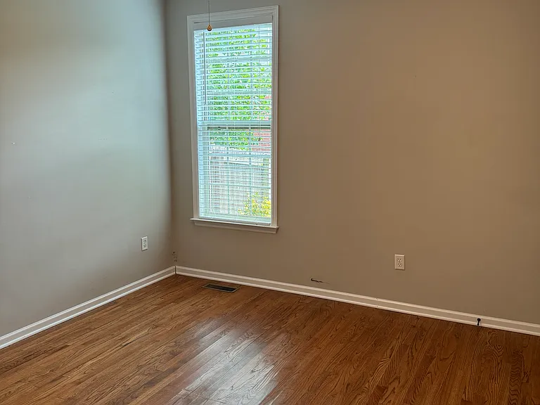 8734 McKenzie Farm Dr — Photo 30