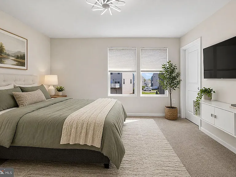 159 Presidents Pointe Ave #159 — Photo 9