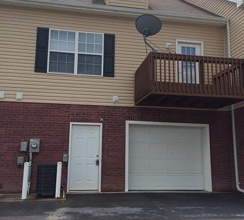 2nd image of 1303 Kensington Pl