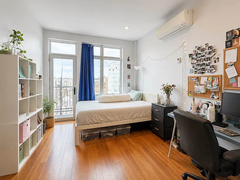 27 Woodbine St #2B — Photo 2