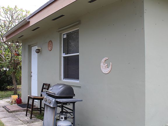 4th image of 5650 NE 7th Ave