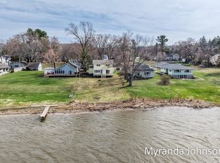 14661 Mercury Dr, Grand Haven, MI