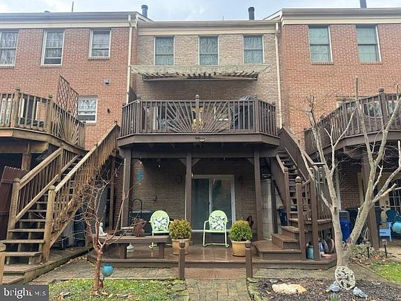 3rd image of 908 Walnutwood Rd