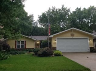 237 Bunker Dr, Schererville, IN 46375