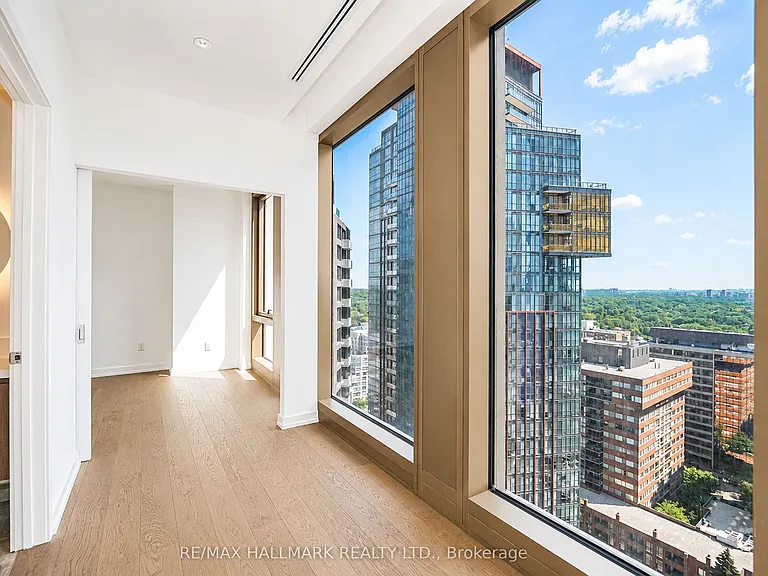 1315 Bay St #1901 — Photo 10