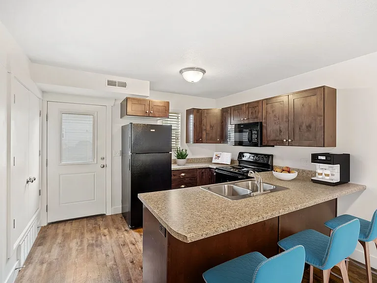 Stonebrook Apartment Homes — Photo 5
