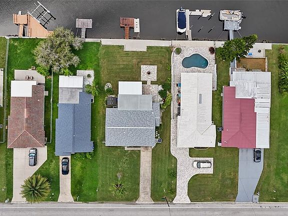 3rd image of 4424 Floramar Ter