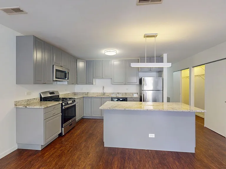 5524-5526 S. Everett Avenue — Photo 13