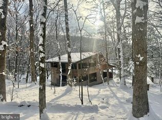 696 Dunkels Church Rd, Kutztown, PA 19530