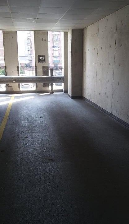 2nd image of 1122 N Clark St #P718