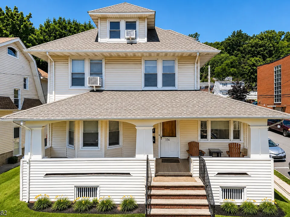 156 Valley Rd #2