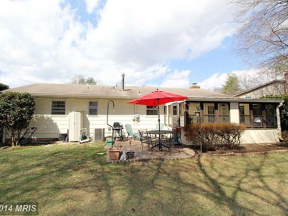3rd image of 6823 Wheatley Ct