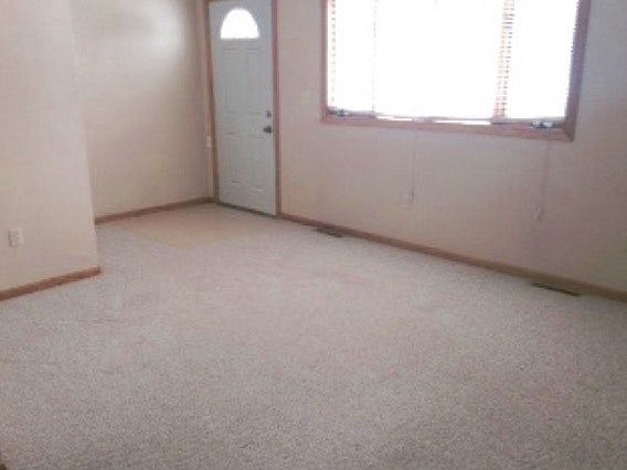 1st image of 403 10th Ave NW