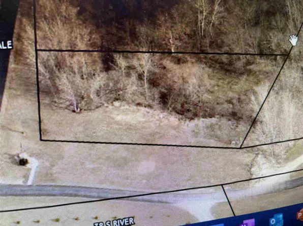 25 S River Ridge Dr, Guttenberg, IA 52052