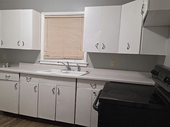 5th image of 3279 Willow Lane Dr