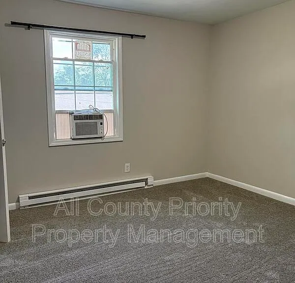 1706 Carolina St E #A — Photo 9