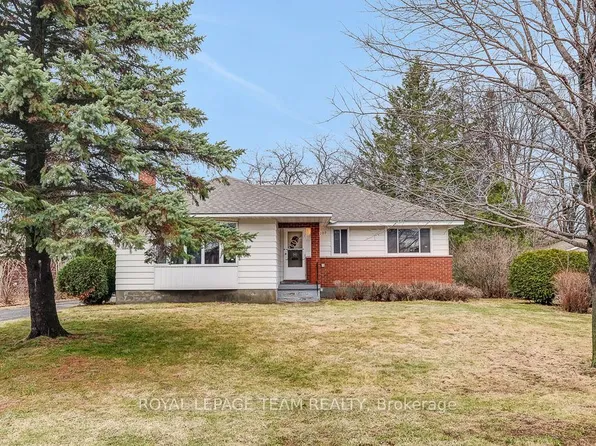 1107 Falaise Rd, Ottawa, ON K2E 6R1