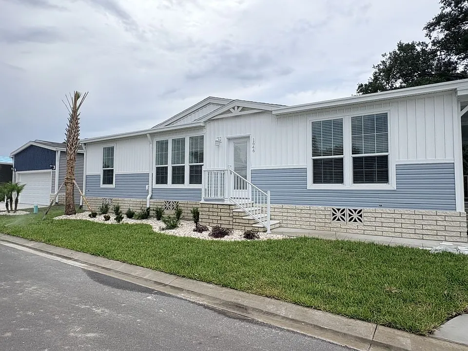 1646 Voyager Dr #392