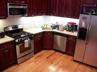 1093 Beacon St #2E, Brookline, MA 02446