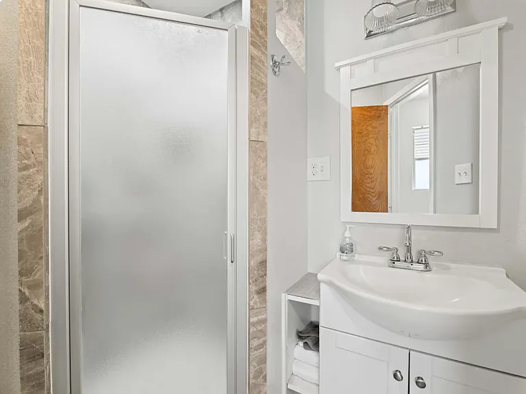 11327 Drummond Cir — Photo 14
