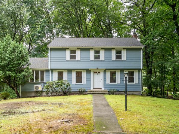 32 Dewey Rd