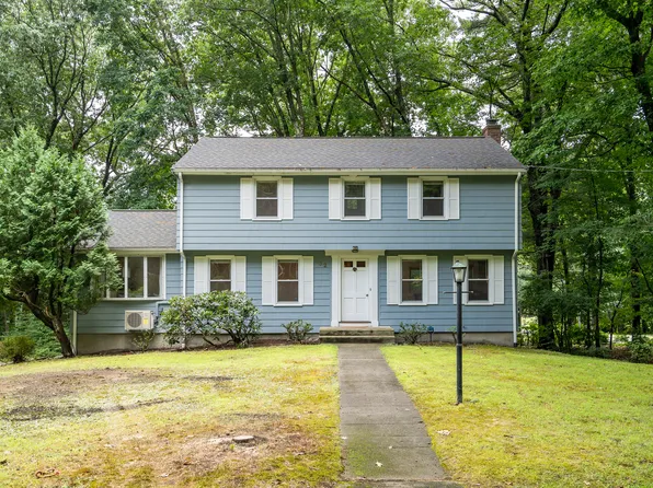 32 Dewey Rd, Lexington, MA 02420