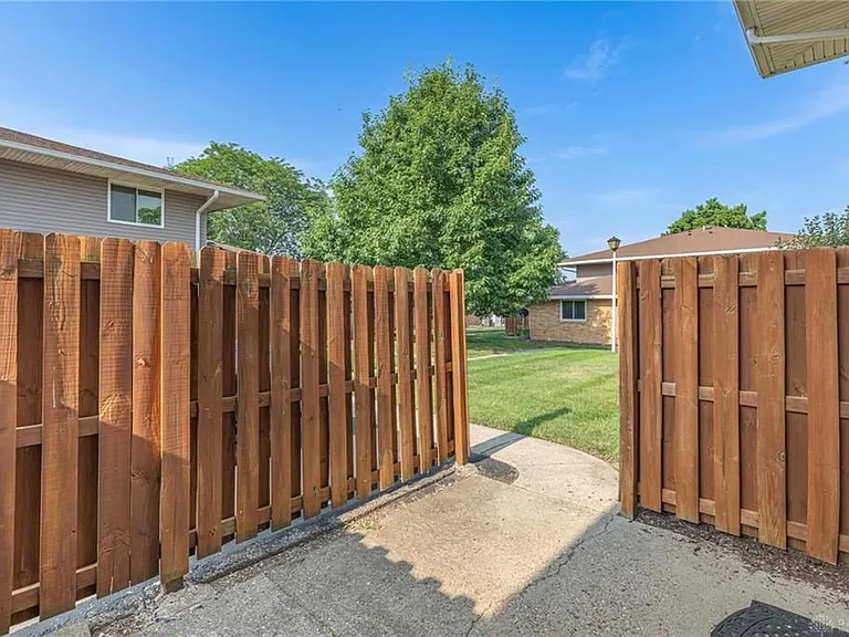 1643 Mars Hill Dr — Photo 14