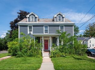 24 Summer St, Easthampton, MA 01027