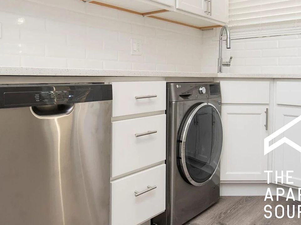 1st image of 805 Judson Ave #3