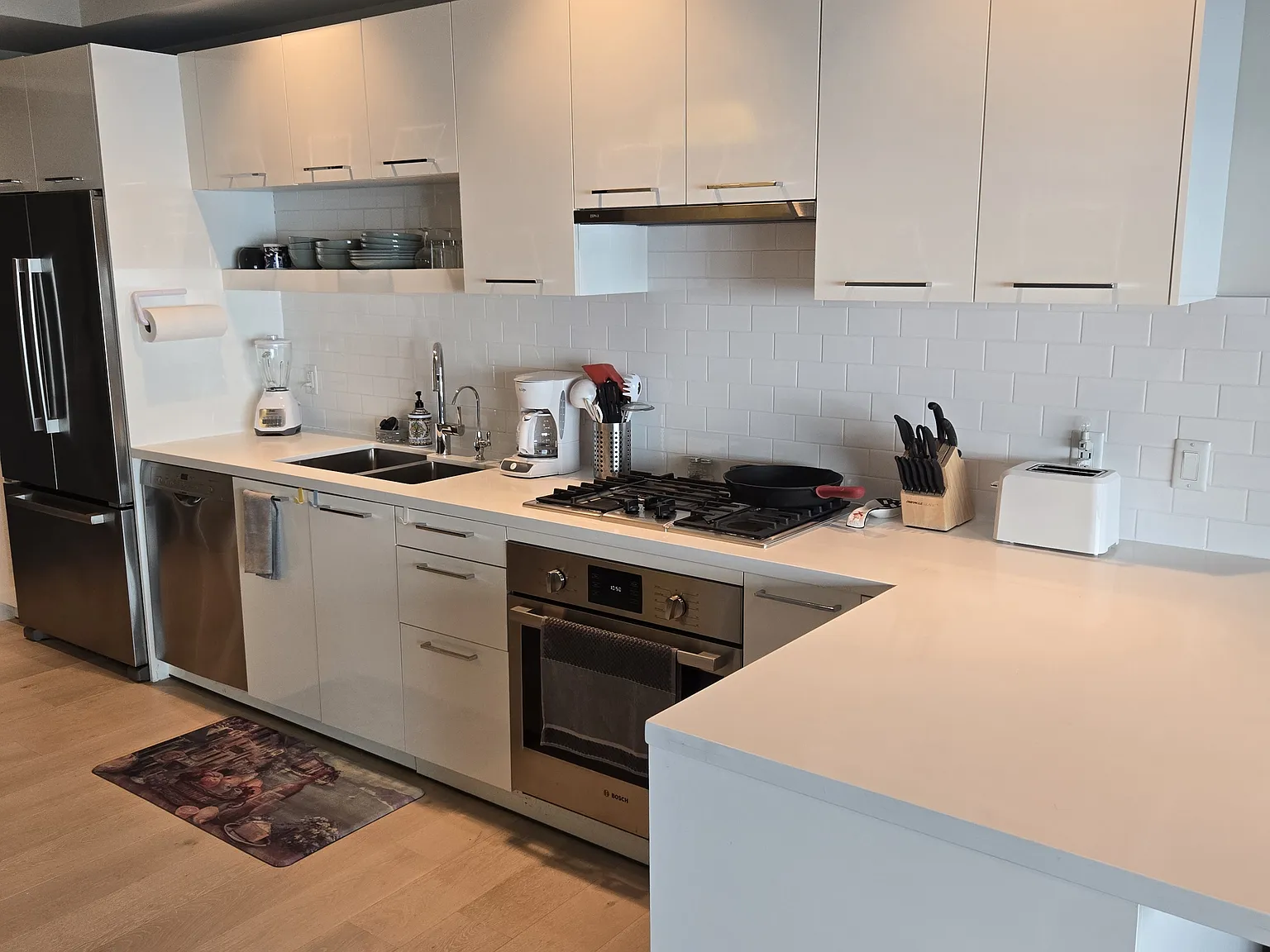 1 bed, 776 sqft, $2,750 — Photo 3