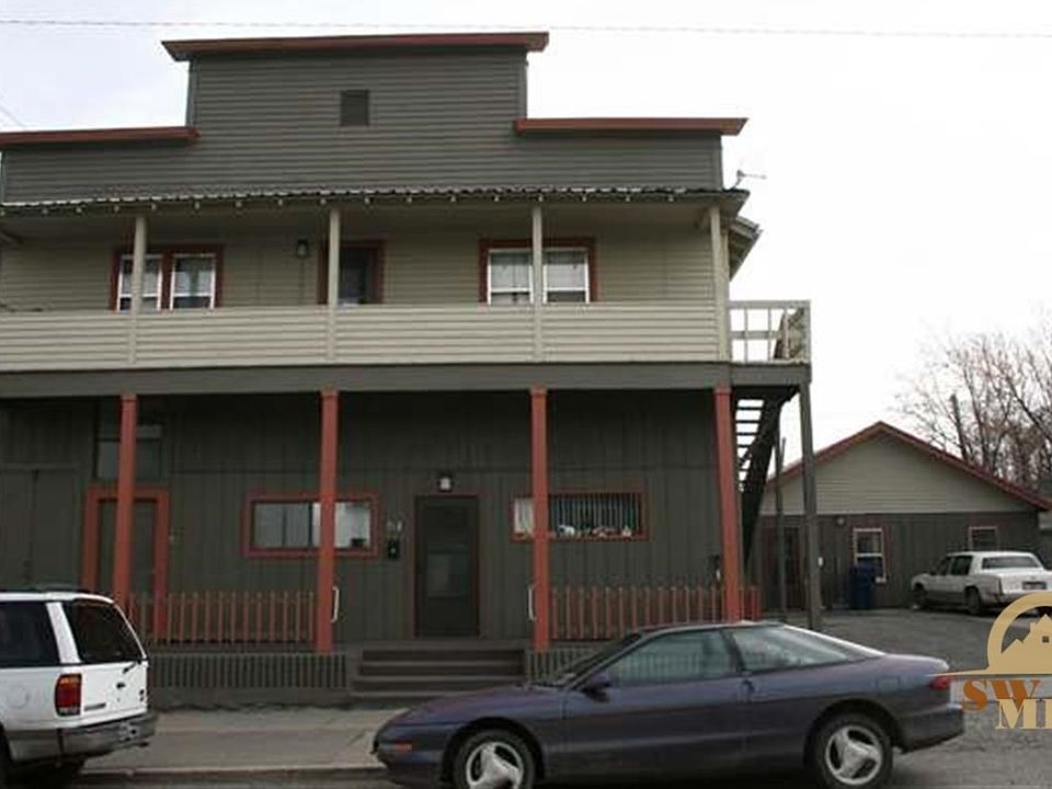 1st image of 710 E Lewis St