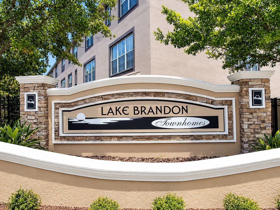 1st image of 2522 Lexington Oak Dr