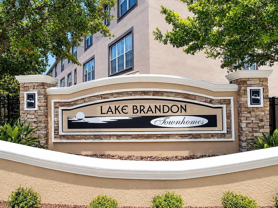 2522 Lexington Oak Dr