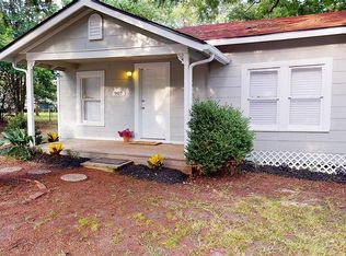907 Avenue I, Huntsville, TX 77320