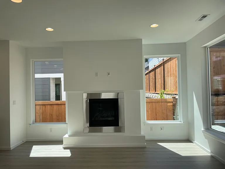 2110 102nd Ct SE — Photo 16