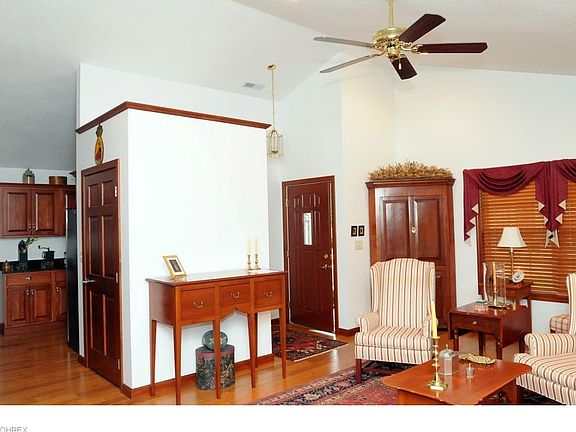 4th image of 1519 Clairmont Ave