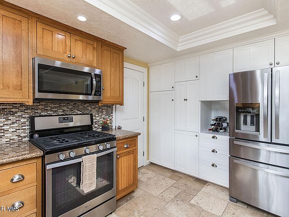 3rd image of 644 Los Vientos Dr